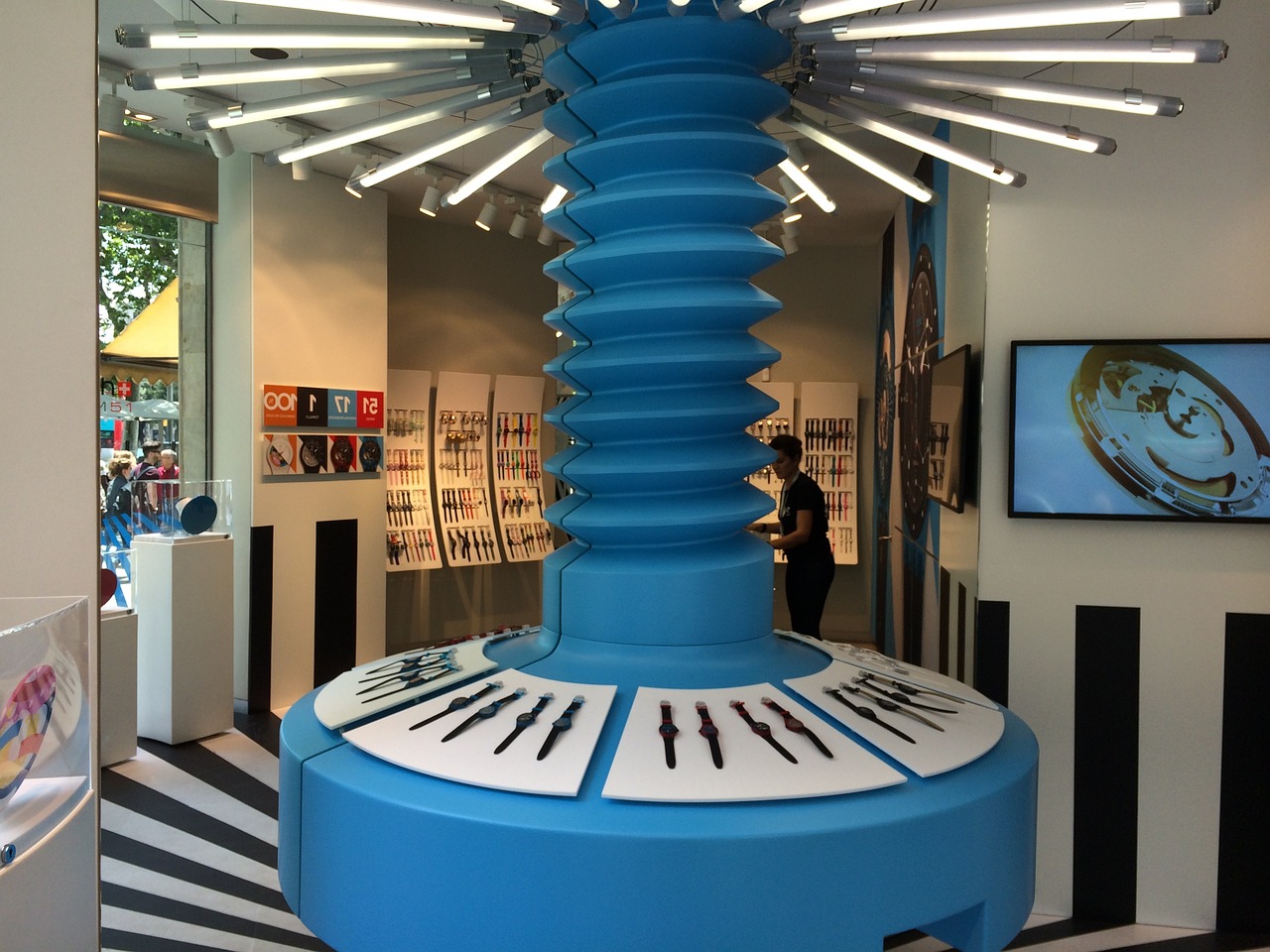 王祖蓝跨界发展多元展现个人魅力最新动态曝光