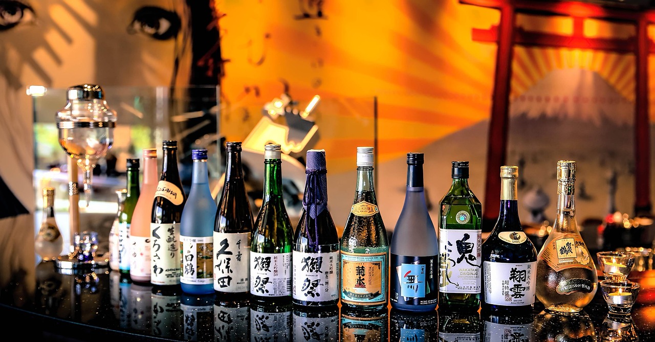 茅台年份酒价格表揭秘，市场影响力与价格走势分析