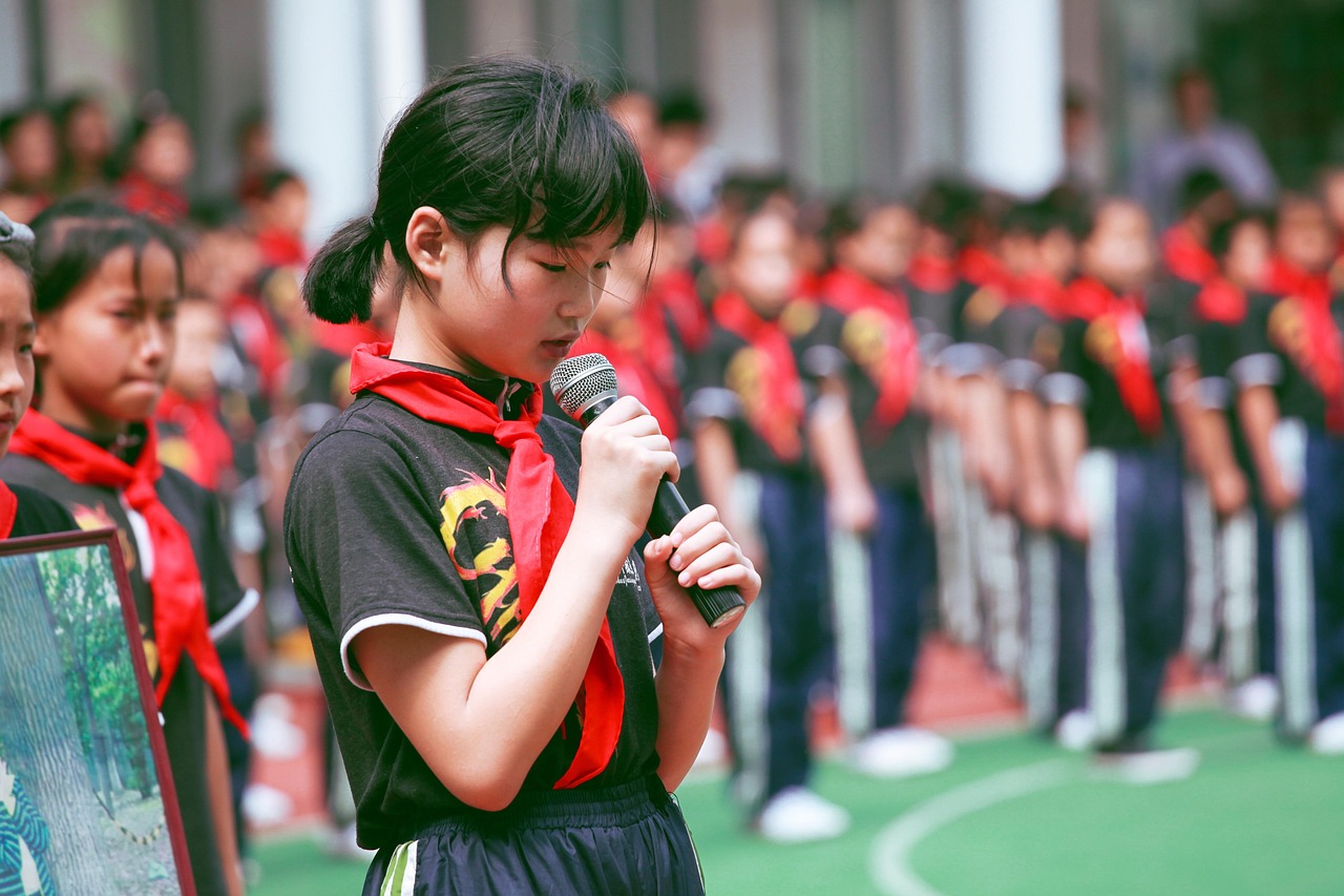 美女老师，展现教育魅力与力量之巅