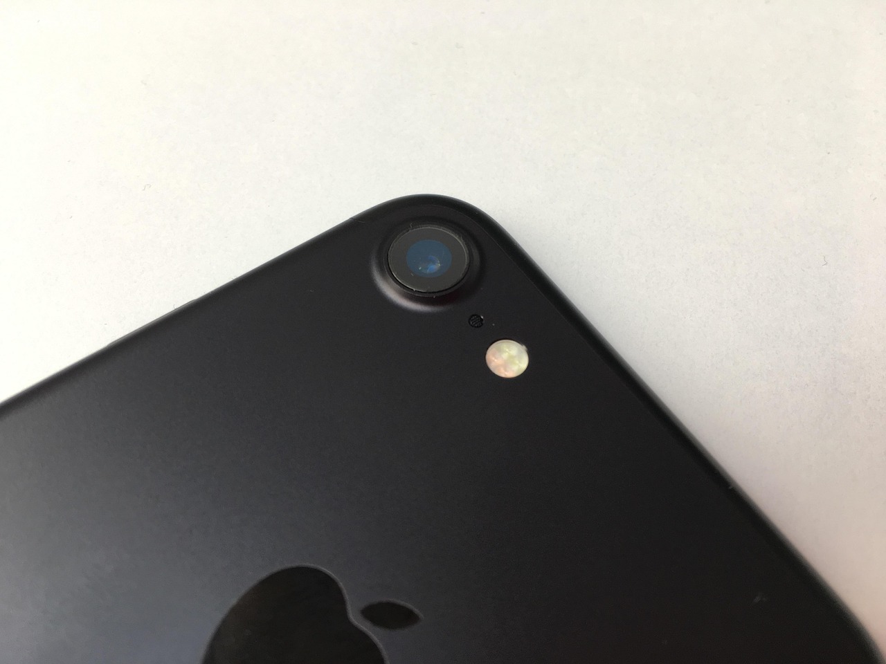 苹果iPhone 9上市时间及价格详解